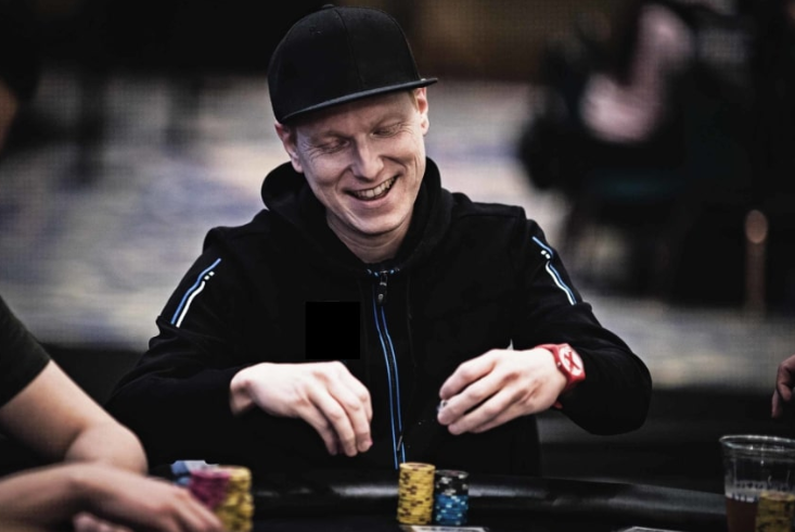 hhpoker俱乐部推荐小盲位置游戏技巧!.png hhpoker俱乐部推荐小盲位置游戏技巧!.png